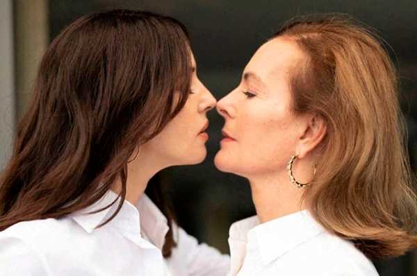 Моника Беллуччи и Кароль Буке сыграли влюбленную пару и снялись в фотосессии