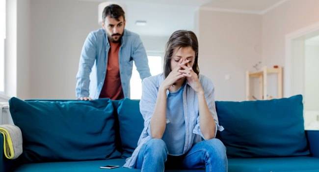 Как справиться с тем, что муж постоянно на что-то жалуется