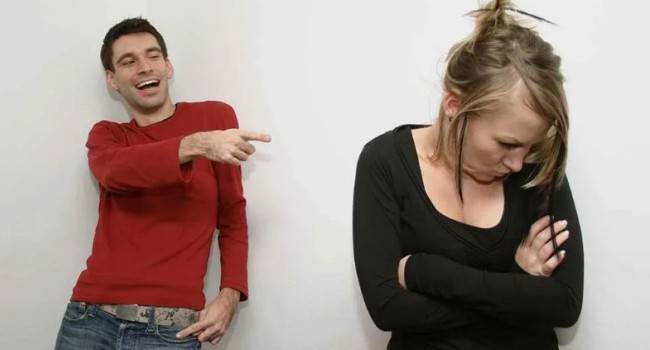8 признаков эмоционально оскорбительных отношений