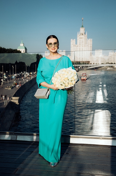 Наталья Ионова, Яна Рудковская, Ирина Винер посетили показ Валентина Юдашкина в Москве